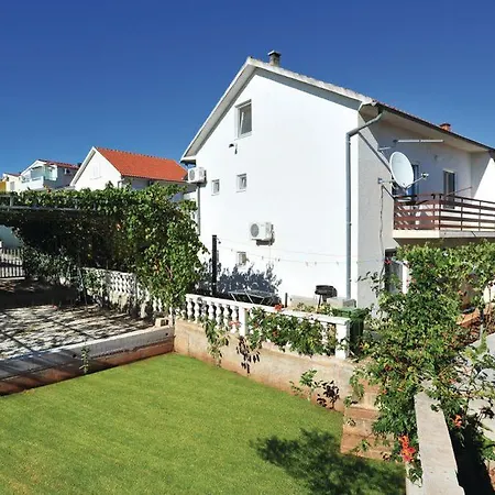 Guest house Bougainvillea